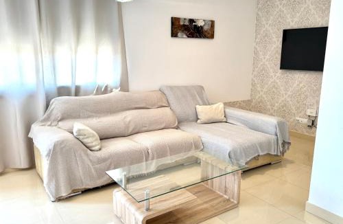 Camarles Apartment | Ático Flores
