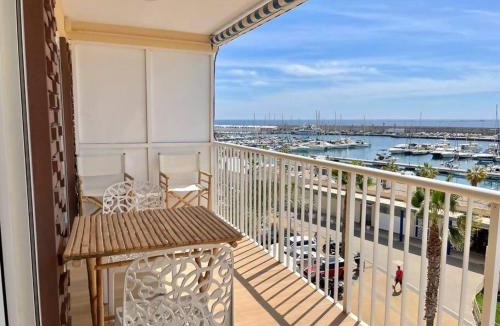 Villajoyosa Apartment | Ático Loft Playa frente al Puerto