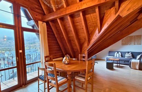 Sallent de Gallego Apartment | Ático Miraestrela: Dúplex con Vistas a Sallent