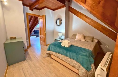Sallent de Gallego Apartment | Ático Miraestrela: Dúplex con Vistas a Sallent