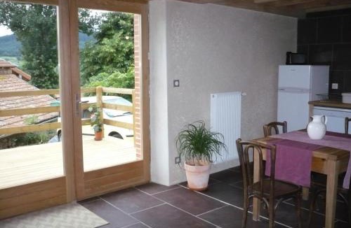 Saint-Romain-d'Urfe House | Écogîte confortable avec terrasse privative en pleine campagne - FR-1-496-189