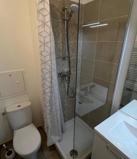 Villemomble Apartment | Élégance Parisienne