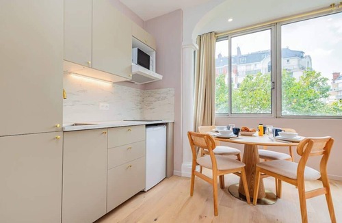 Quartier de la Plaine-de-Monceaux Apartment | Élégant 2 pièces climatisé – Paris 17