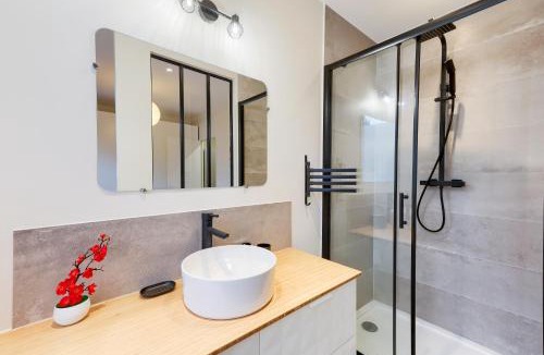 Suresnes Apartment | Élégant 2 pièces Rénové entrée privée - Près Gare