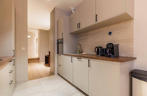 Quartier de la Porte-Saint-Denis Apartment | Élégant 3 pièces climatisé au cœur de Paris 10