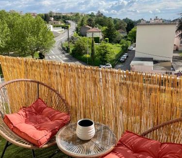 Bourg-les-Valence Apartment | Élégant et chaleureux