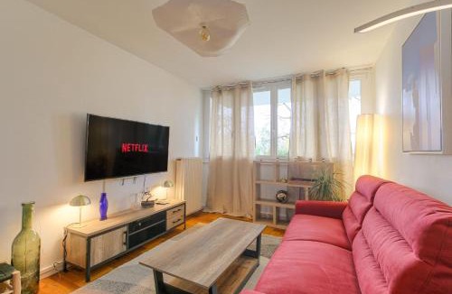 Sainte-Foy-les-Lyon Apartment | Élégant et Spacieux idéal déplacement Pro