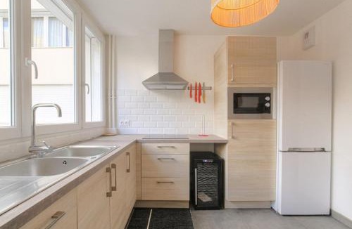 Sainte-Foy-les-Lyon Apartment | Élégant et Spacieux idéal déplacement Pro