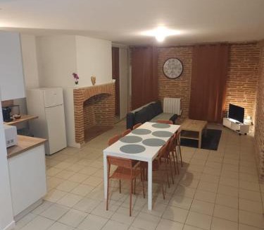 Montauban Apartment | Élégant T4 Montauban - proche gare, parking facile