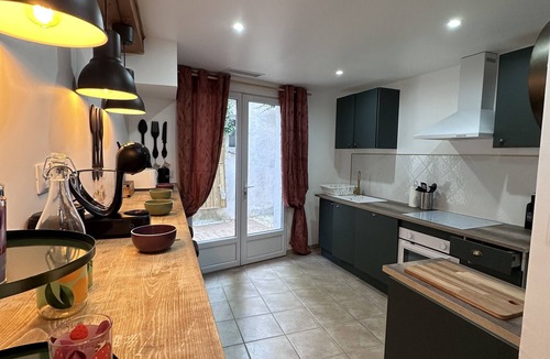 Carcassonne House | Élégante Maison Climatisée au Pied de la Cité