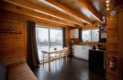 Lac Beauport Cabin | Élisa - Parfait Séjour Pour les Amoureux de la Nature et du Vélo de Montagne