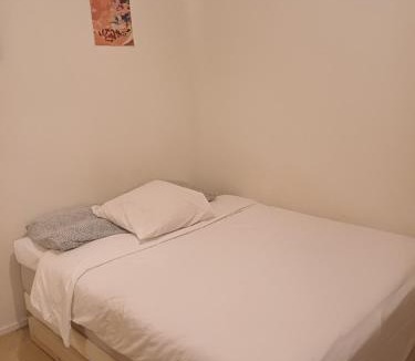 Bout des paves-Chene des Anglais Apartment | Émeraude tulipe