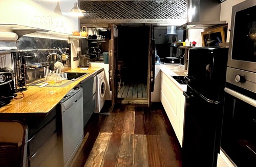 Saint-Sulpice-de-Roumagnac House | Évasion malaisienne en Dordogne