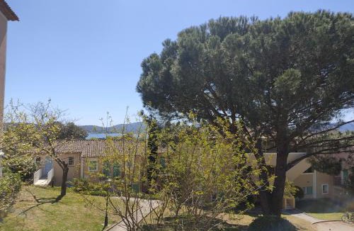 Les Restanques Apartment | Évasion azuréenne aux Parcs de Grimaud