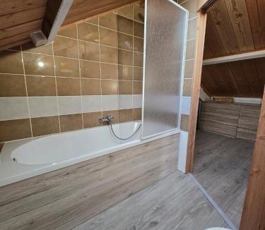 Moulicent Ski Chalet | Évasion en Normandie