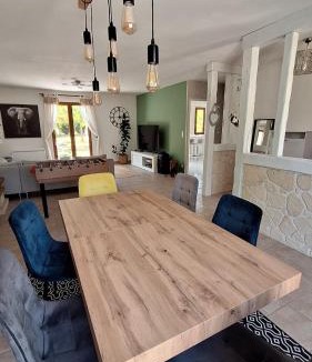 Ambillou House | Évasion