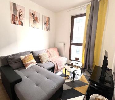 Pierrefitte-sur-Seine Apartment | évasion parisienne - T2 Familial à Saint Denis