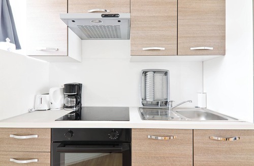 Etampes Apartment | Évasion Urbaine : Studio Cosy à Deux Pas de la Nature