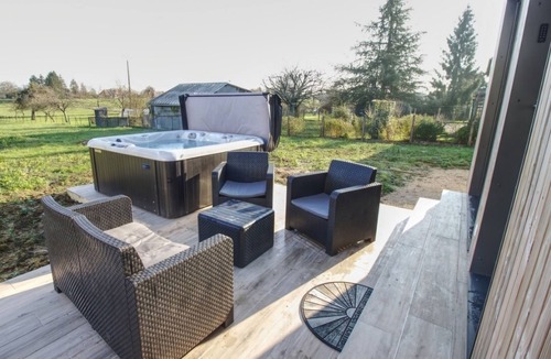 Lucay-le-Male Ski Chalet | Îlot COSY-SPA/CLIMATISÉ/PROCHE ZOO DE BEAUVAL/ROUTE DES CHÂTEAUX DE LA LOIRE
