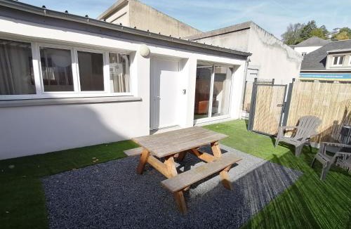 Saint-Lo House | Ô 92 - Maison mitoyenne avec terrasse et parking privé - Saint-Lô centre