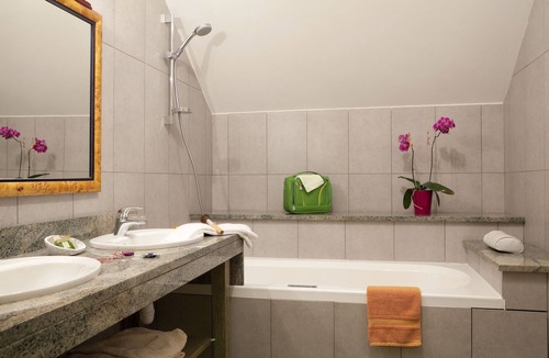 Oucques Hotel | Ô en Couleur