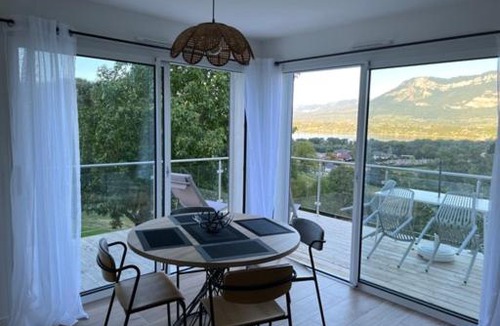 Le Bourget-du-Lac House | Ô Lac