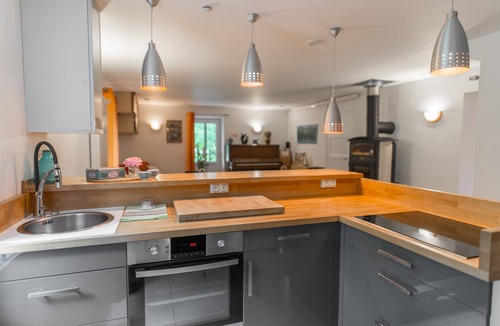 Saint Usuge House | Ô Saveur de l'Instant