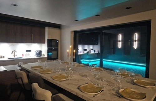 Merris Villa | Ô TEMPS SUSPENDU standing private indoor pool, jacuzzi, sauna countryside
