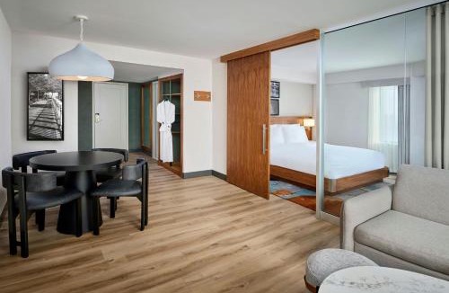 Laval Hotel | Ômage Hotel, Montreal Laval, a Tribute Portfolio Hotel