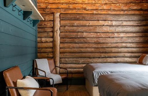 Saint-Simeon Ski Chalet | ÖBois Charlevoix - L'Écurie
