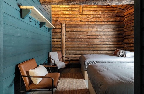 Saint-Simeon Cabin | ÖBois Charlevoix: L'Écurie 3 (bedroom)