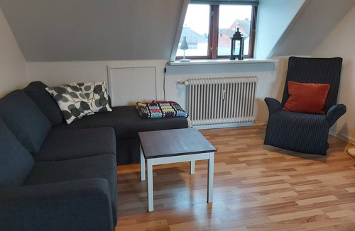 Kjellerup Apartment | Økonomisk Ferielejlighed til par i Hjertet af Jylland med Masser af Historie