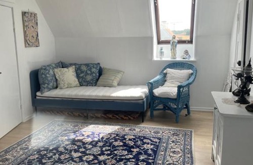 Osterlars Apartment | ØsterLars blue Pearl