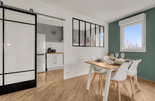 Blagnac Apartment | ღ Bartavelles - FREE Parking at 4min Blagnac Airport