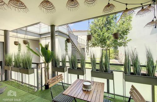 Pont des Demoiselles-Montaudran-La Terrasse Apartment | ღ La Terrasse Baïa Parking & Wi-Fi