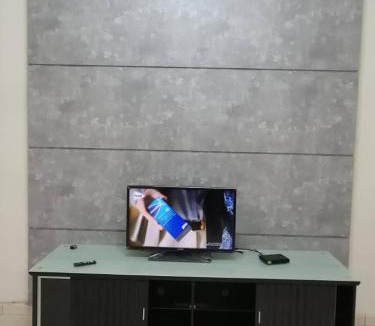 Sitiawan Apartment | 爱民宿 Love House