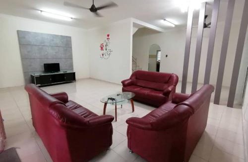 Sitiawan Apartment | 爱民宿 Love House