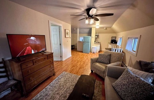 Proctorsville Apartment | $0 Fees Cozy Apt Minutes to Okemo & Pet Friendly