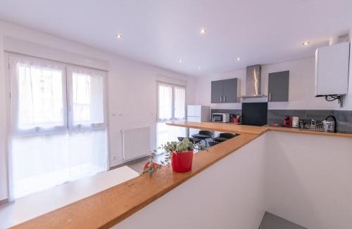 La Celle-sous-Gouzon Apartment | 002H spacieu et central avec Parking saint Étienne