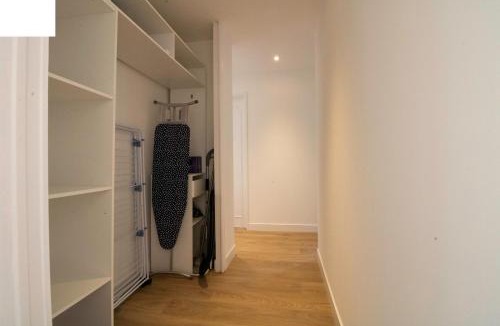Lemasson Apartment | 005- Appartement 6 chambres, Tramway, Parking,Clim