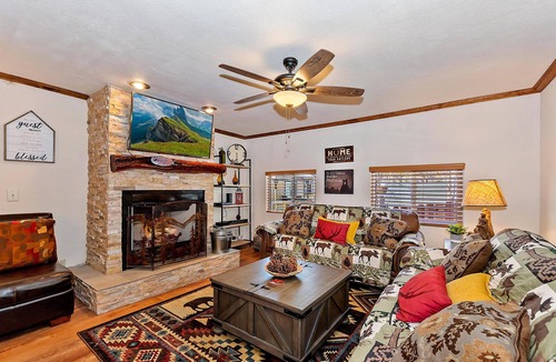 Boulder Bay Cabin | 030 - Cozy Chic Mountain Cottage