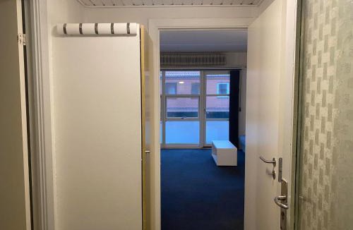 Esbjerg Apartment | (048) Vesterhavsgade 47 door 2