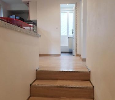 Razac-sur-l'Isle Apartment | 05 - Très joli 3 pièces neuf 2 chambres, 3 lits, logement tout équipé pour 1 à 4 personnes maximum, vue sur jardin avec parking privatif, grand fourgon possible, tout le linge de maison est fourni