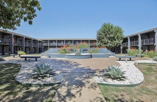 St. Johns Apartment | [09] ATX Studio: 3 Twins, Access to Gym & Laundry