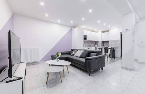 Arcueil House | 09. Authentic House