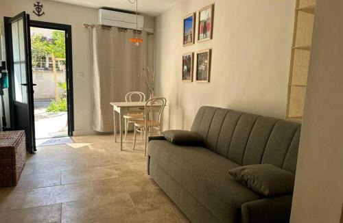 Perols Apartment | 095 - Le Petit Camarguais - Studio - Calme - WIFI