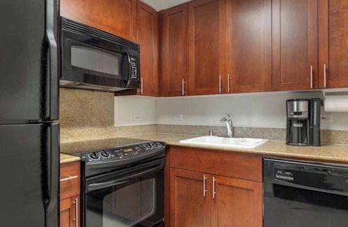 Waikiki Resort | 1/1 HGVC Lagoon Tower Beachfront Resort