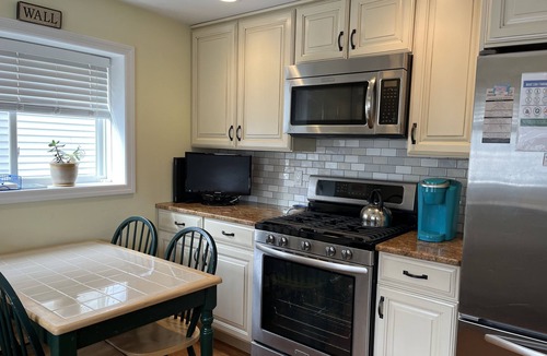 Wall House | 1/2 Block to Beach- Spring Lake Border- Fall/Winter Weekends available