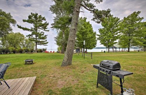 Suttons Bay House | 1/2 Mi to Dtwn Suttons Bay! Lakefront Cottage