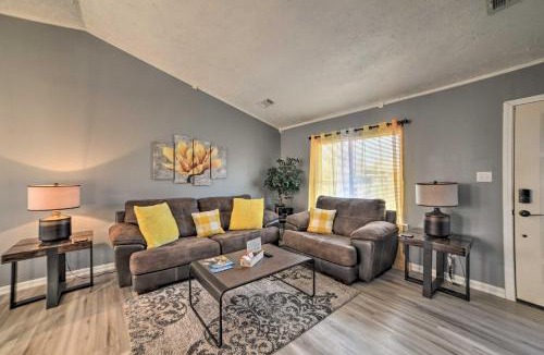 Clarksville House | 1/2 Mi to Fort Campbell: 'State Line Retreat'